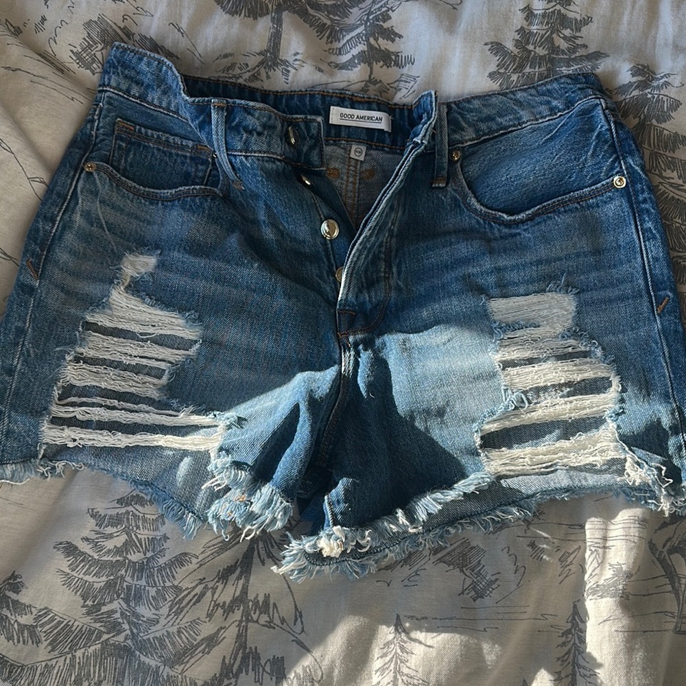 Good American Blue Jean Shorts with Distressing